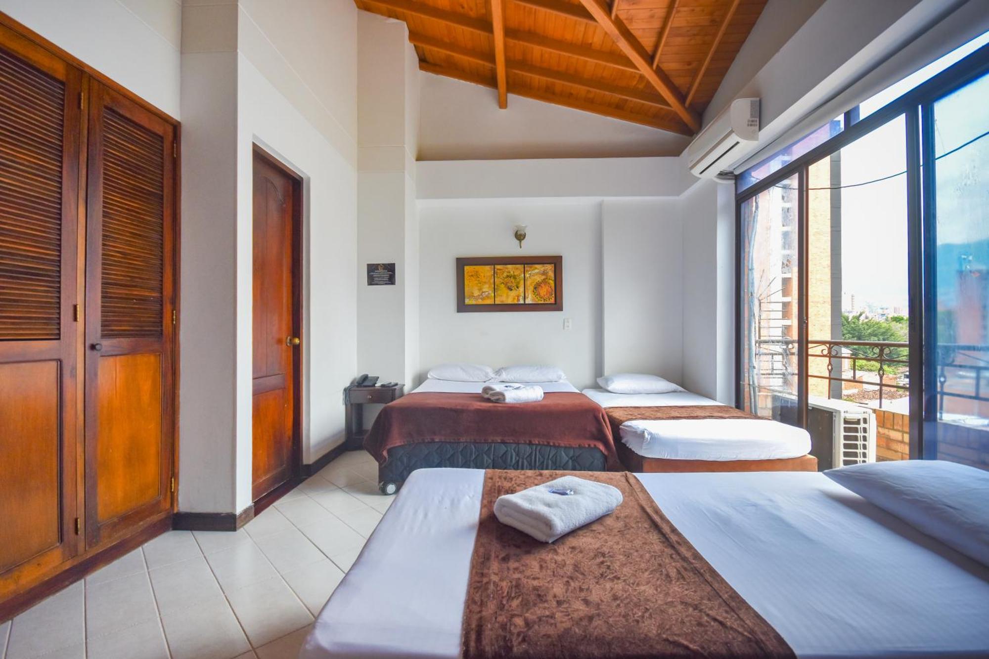 Hotel Estadio Real Μεντεγίν Εξωτερικό φωτογραφία