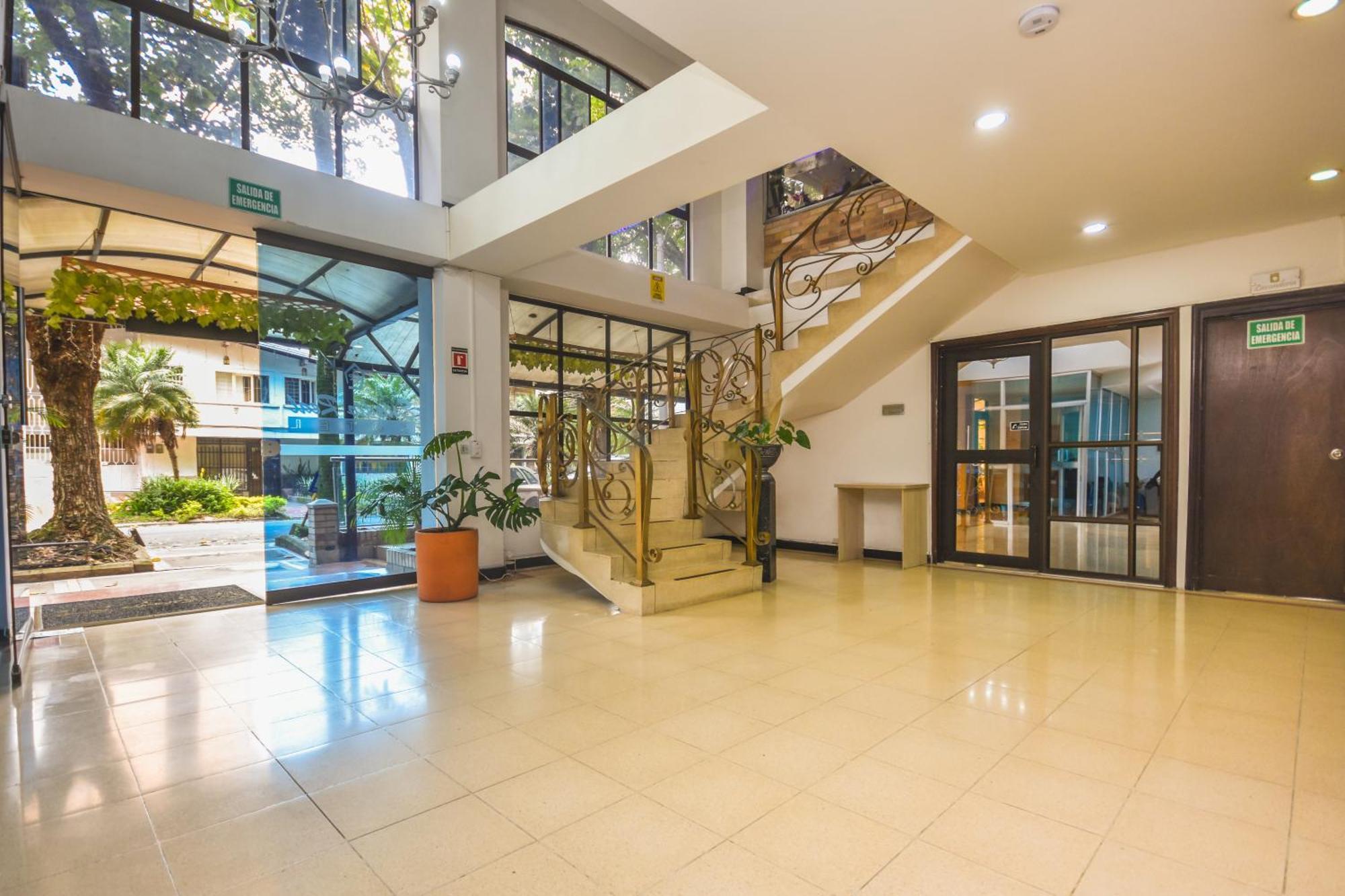 Hotel Estadio Real Μεντεγίν Εξωτερικό φωτογραφία