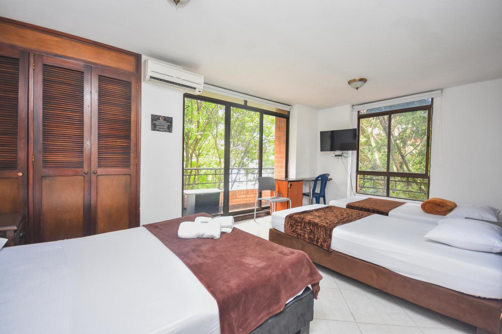 Hotel Estadio Real Μεντεγίν Εξωτερικό φωτογραφία