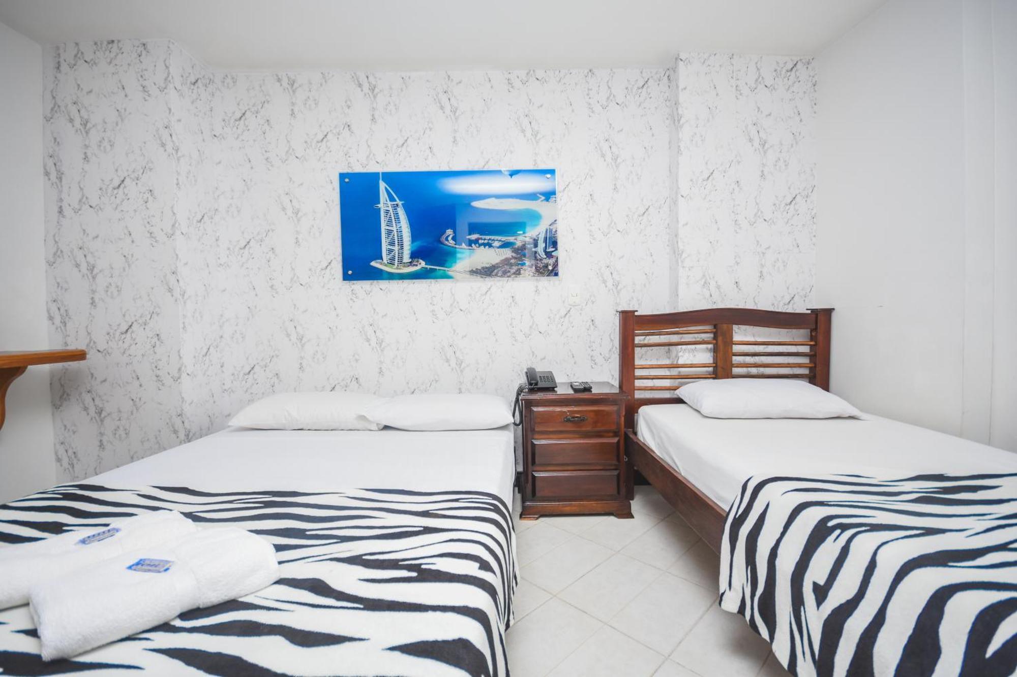 Hotel Estadio Real Μεντεγίν Εξωτερικό φωτογραφία