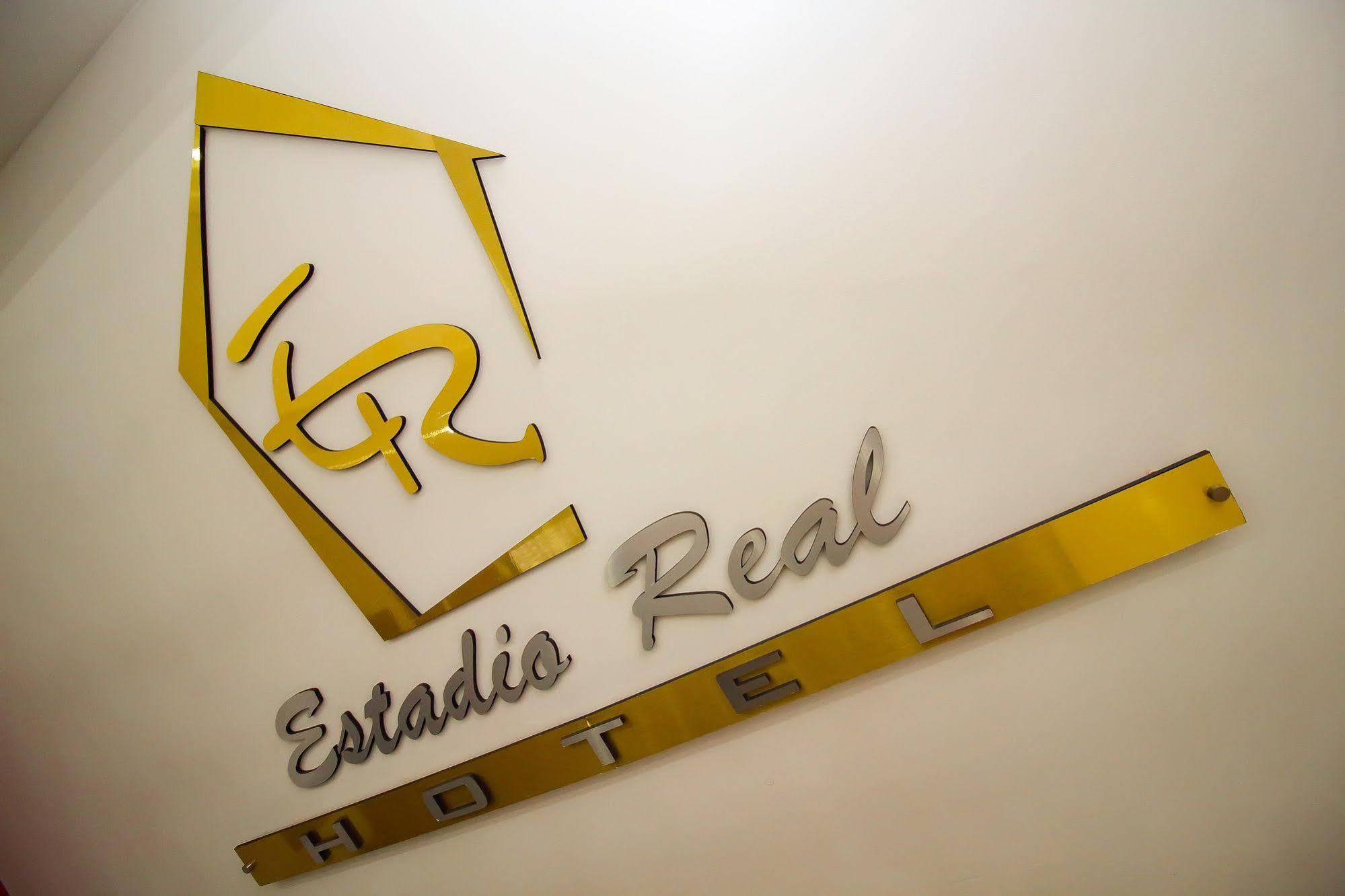 Hotel Estadio Real Μεντεγίν Εξωτερικό φωτογραφία